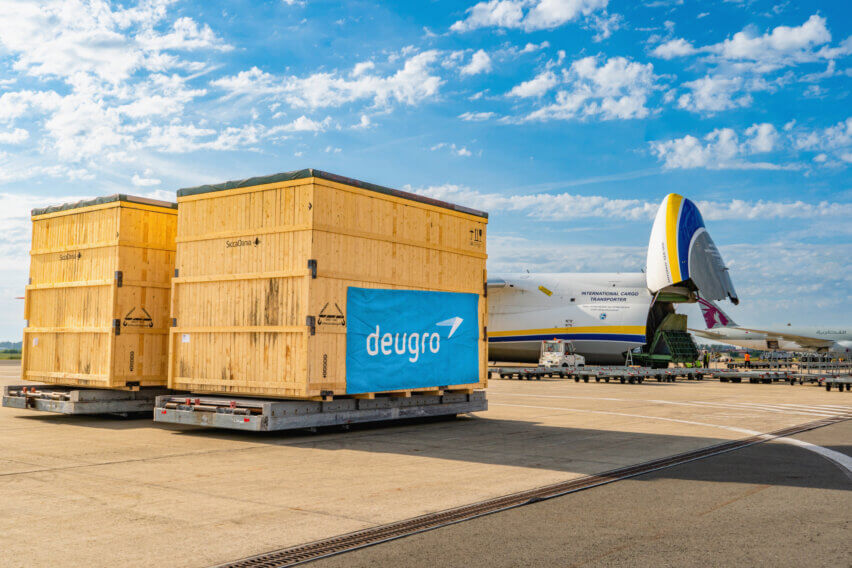 Three Urgent Air Charters from Italy to Saudi Arabia, Loading operations at Ostend-Bruges Airport, Belgium