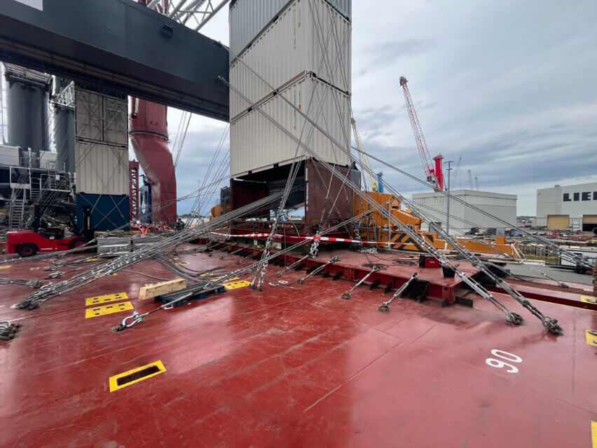 Liebherr cranes, Load securing on the UHL Fable at the Port of Rostock, Germany