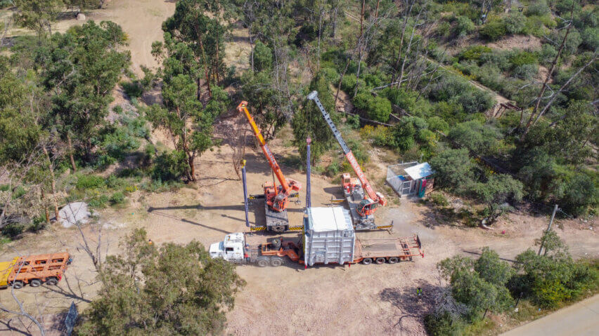 The 15 MT diverter dampers were loaded onto special low-bed equipment to ensure a safe height