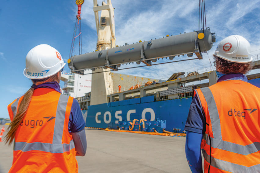 UPM Taurus Project, Offloading of a 279 MT steam drum at first pulp mill in Fray Bentos
